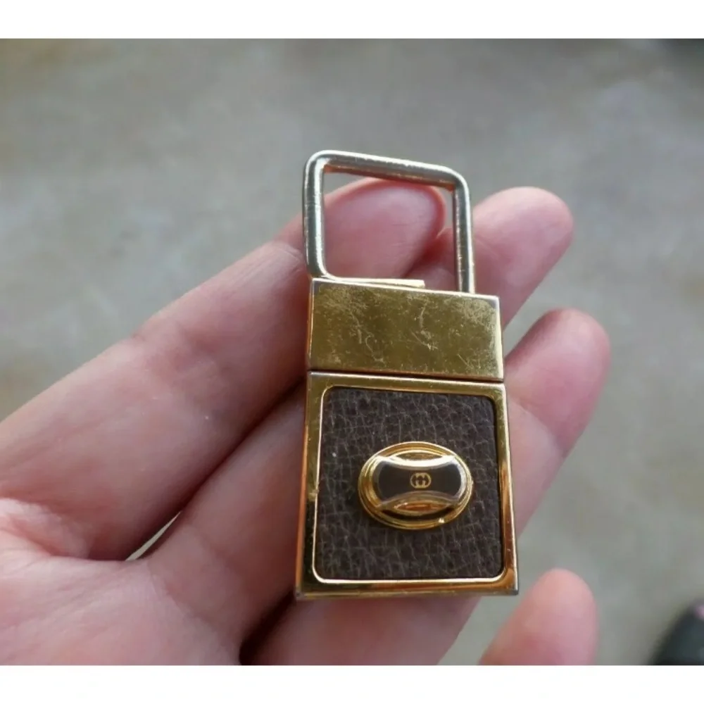 Gucci see pictures